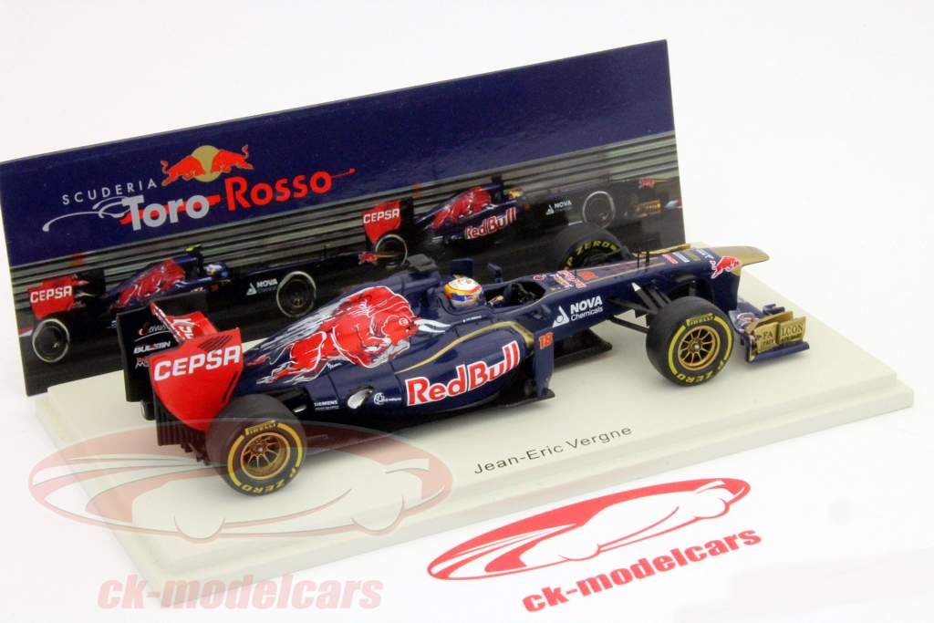 Жан-Эрик Вернь Торо Россо STR8 #18 Формула 1 2013 1:43 Spark