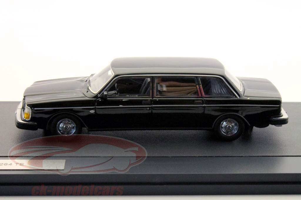 1時43ボルボ264 TEブラックマトリクス