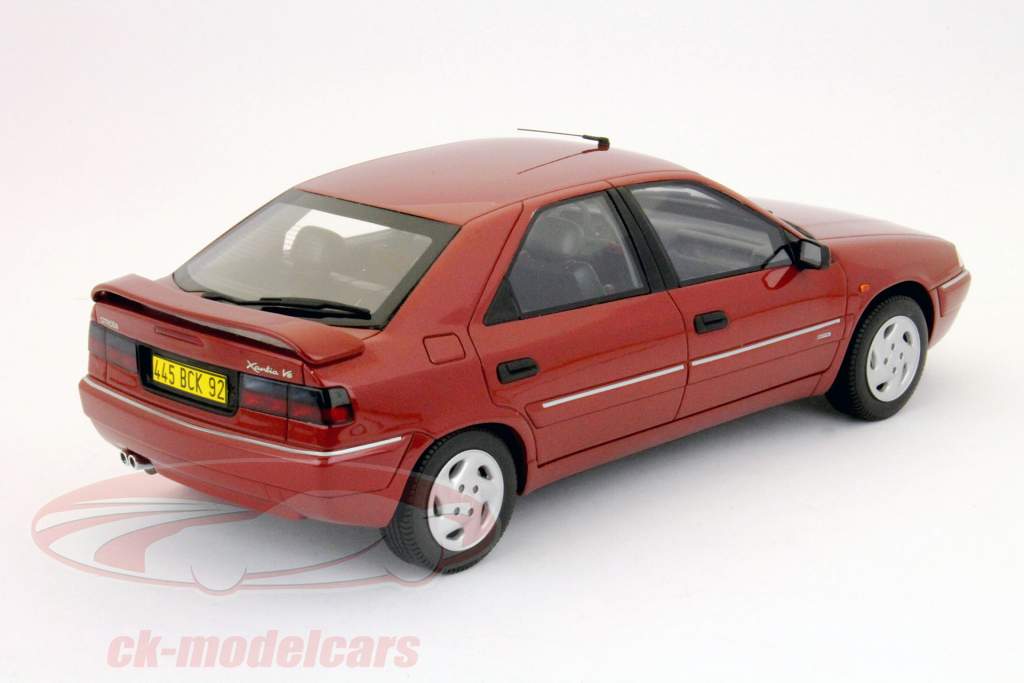 1/24 シトロエン エグザンティア V6 アクティバ 1993 (ブラック) エグザンティア（シトロエン）1993年10月〜2001年12月販売終了