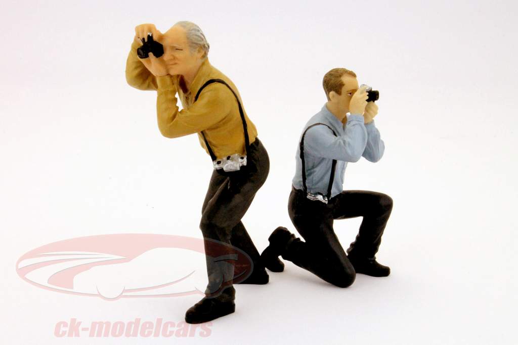 Figure Set 2 photographes 1:18 TrueScale