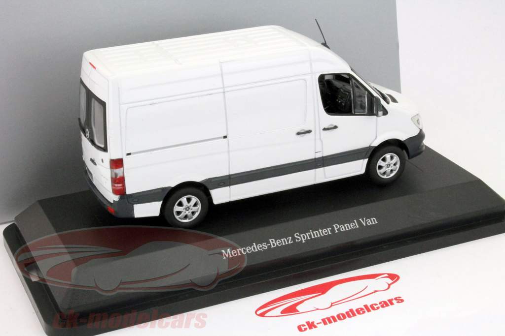 Mercedes-Benz Sprinter バン 年 2013 白 1:43 PremiumClassiXXs