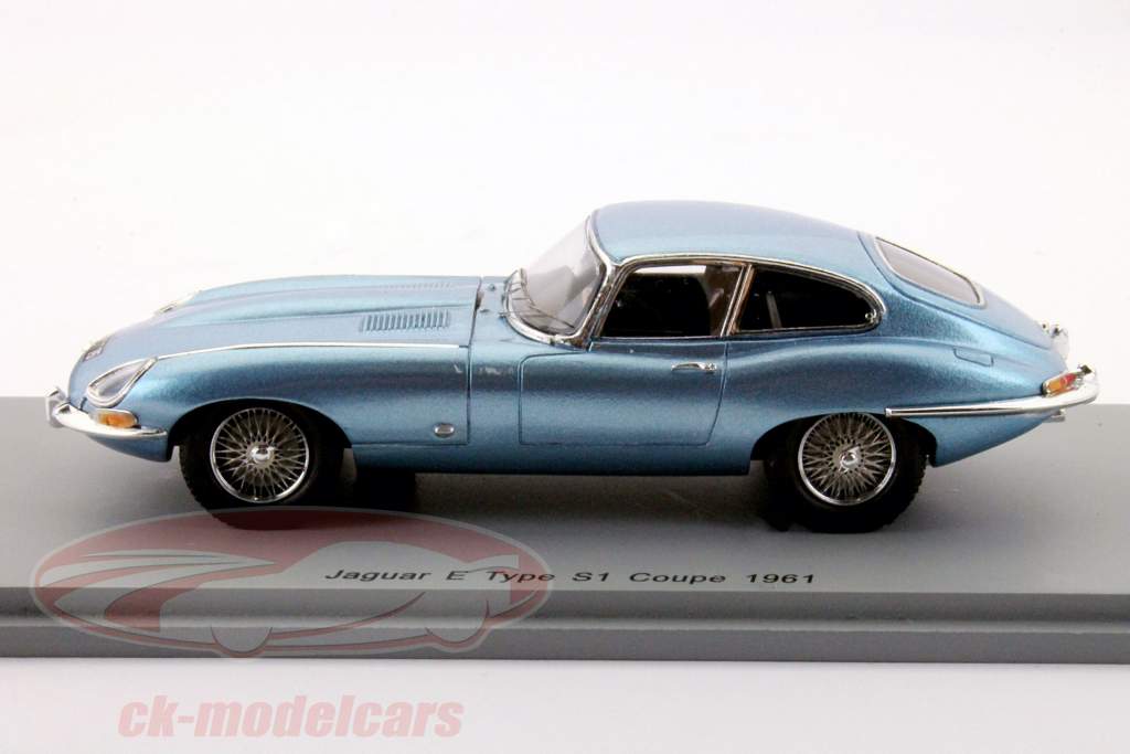 ジャガーEタイプS1クーペ1961年ブルー1時43スパーク