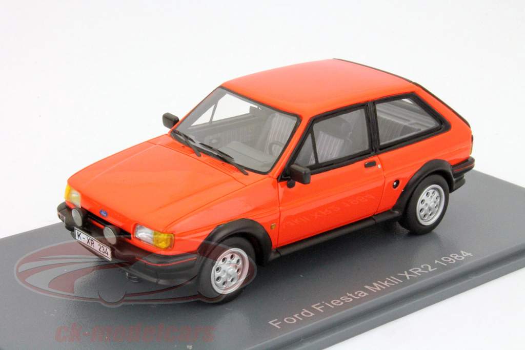 Ford Fiesta XR2 MKII Год 1984 красный 1:43 Neo