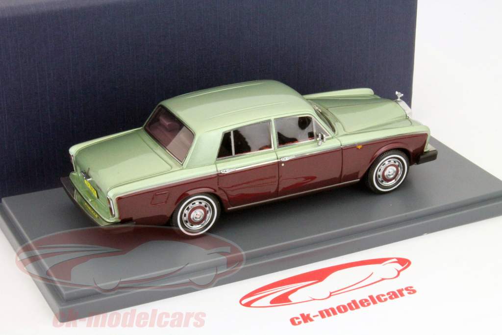 Rolls Royce Silver Shadow II RHD grøn / rød 1:43 Neo