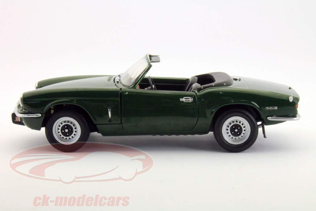 Triumph Spitfire MK IV År 1970 grøn 1:18 SunStar