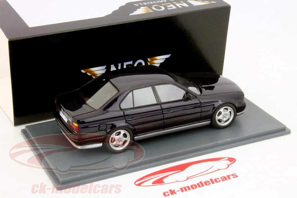 BMW M5 (E34) TECHNO紫 1:43 Neo