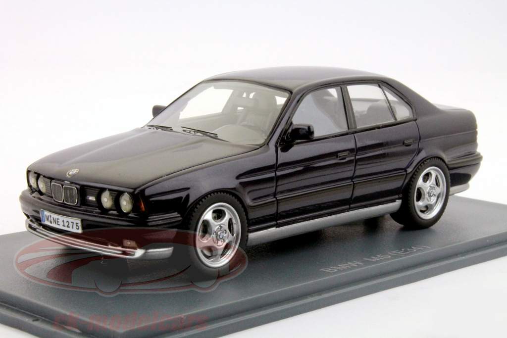 BMW M5 (E34) TECHNO紫 1:43 Neo