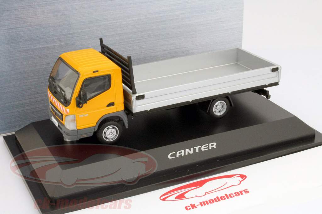 Kyosho 京商 メルセデスベンツ Transporter 1/43 Kyosho MercedesBenz Transporter 1/43 Model Collectible