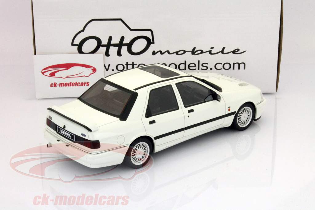 Ford Sierra 4x4 Cosworth Jaar 1992 wit 1:18 OttoMobile