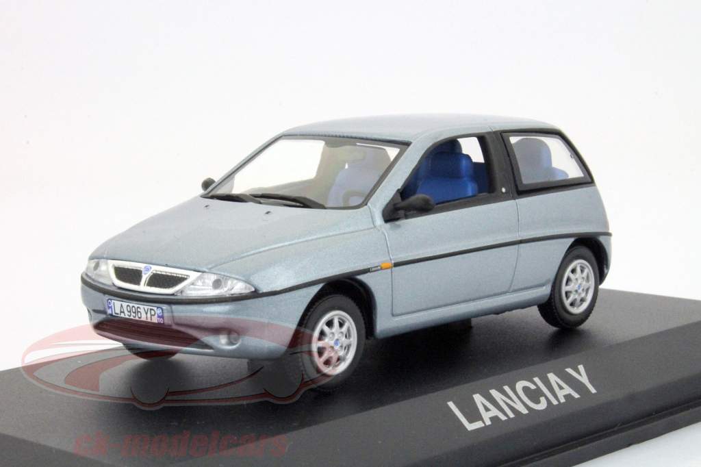 ランチアY年1996ブルー1時43ノレブ