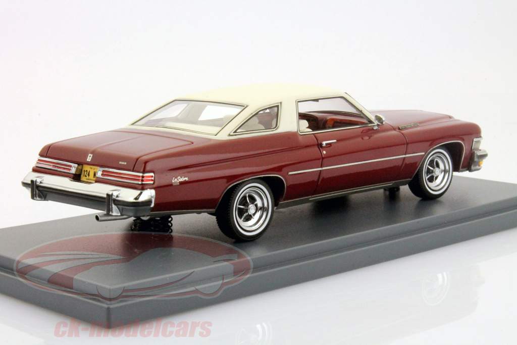 Buick LeSabre HT Coupe rød 1:43 Neo