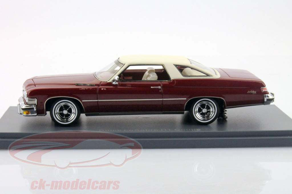 Buick LeSabre HT Двухместная карета красный 1:43 Neo