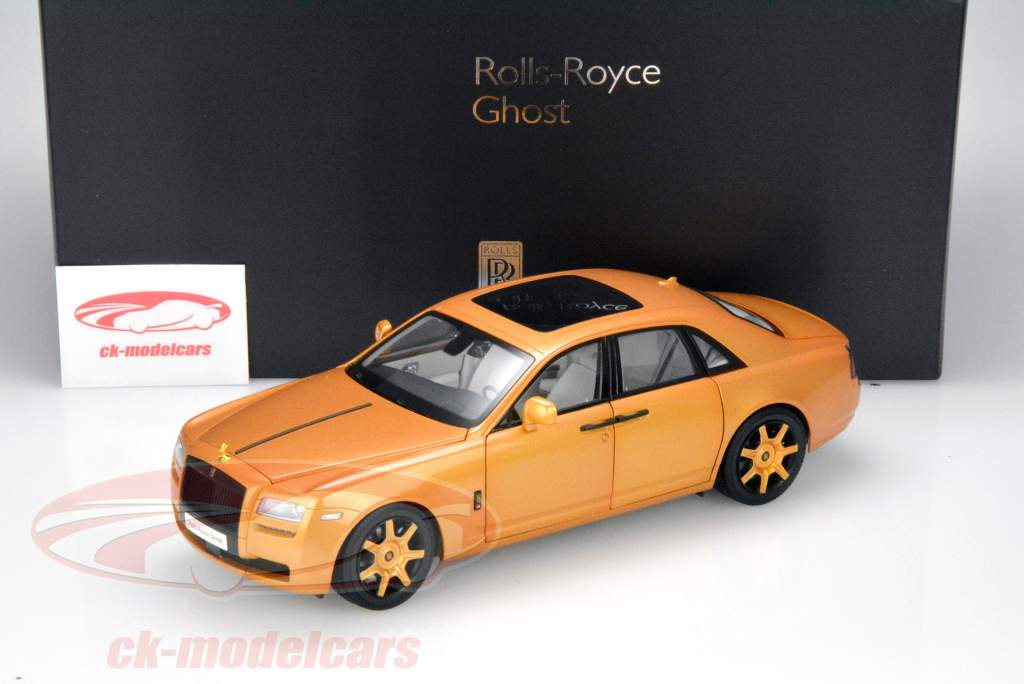 Rolls Royce Ghost ouro / marrom / prata 1:18 Kyosho