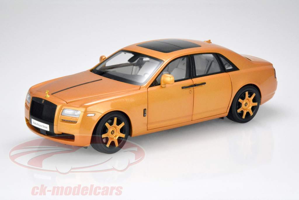 Rolls Royce Ghost ouro / marrom / prata 1:18 Kyosho