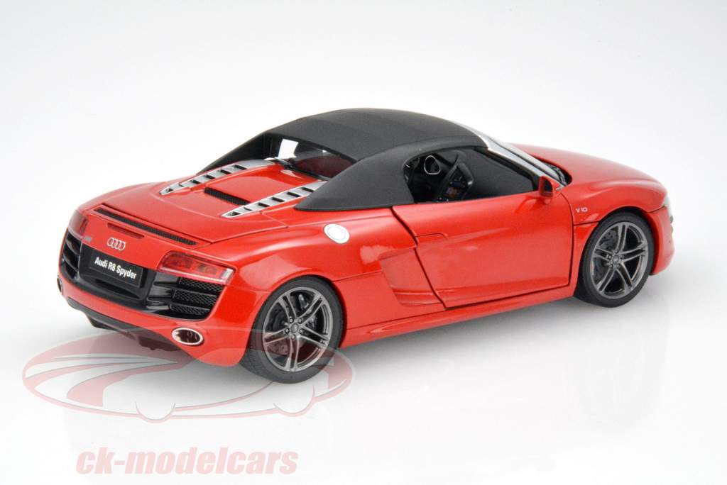 Kyosho 1:18 Audi R8 Spyder Baujahr 2010 rot 09217R