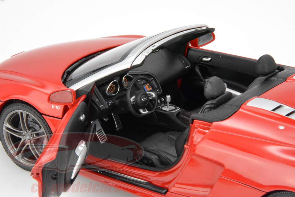 Kyosho 1:18 Audi R8 レッド Kyosho 1:18 Audi R8 sportscar brilliant red 09213R model car