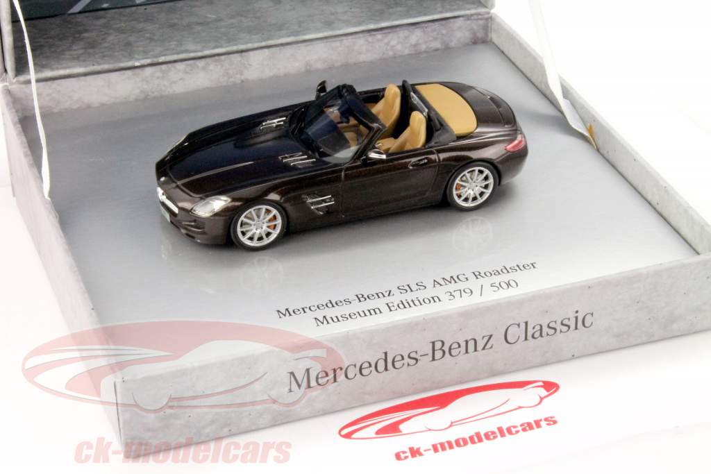 Schuco 1:43 Mercedes-Benz SLS AMG Roadster brown B66055747