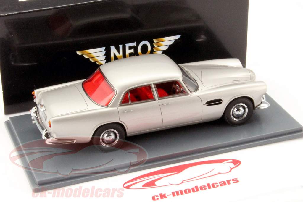 Lagonda Rapide (RHD) Anno 1962 argento 1:43 Neo