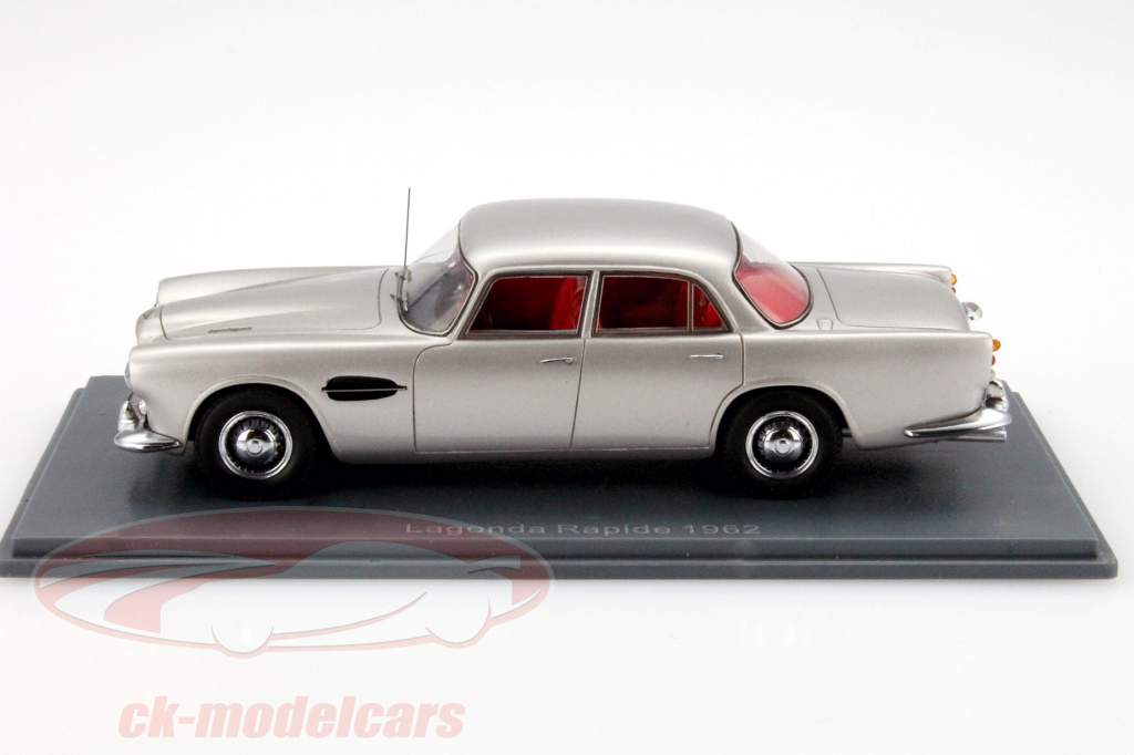 Lagonda Rapide (RHD) Anno 1962 argento 1:43 Neo