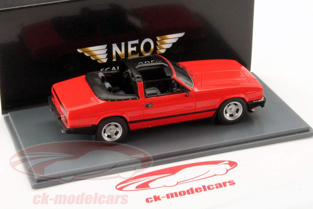 Reliant Scimitar GTC 红 1:43 Neo