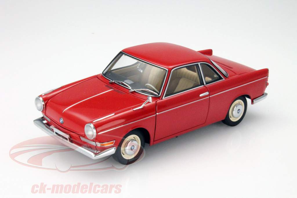 BMW 700 Спортивный Двухместная карета красный 1:18 AUTOart