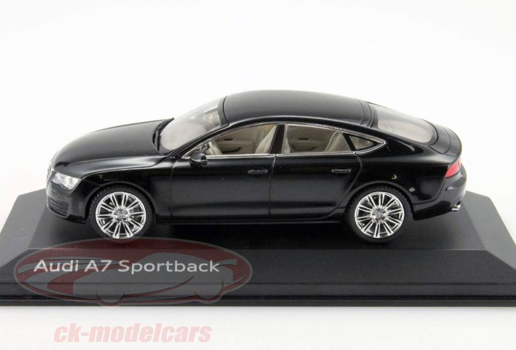 アウディA7スポーツバックファントムブラック1時43京商