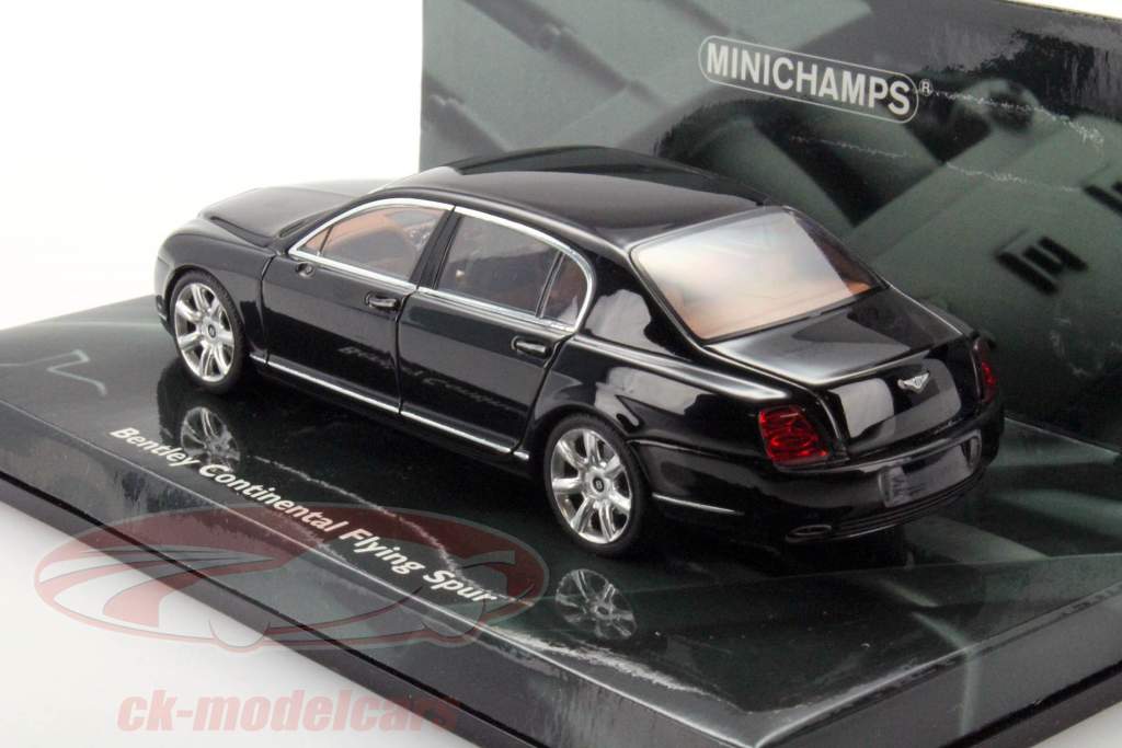 Bentley Continental Flying Spur Ano 2005 preto 1:43 Minichamps