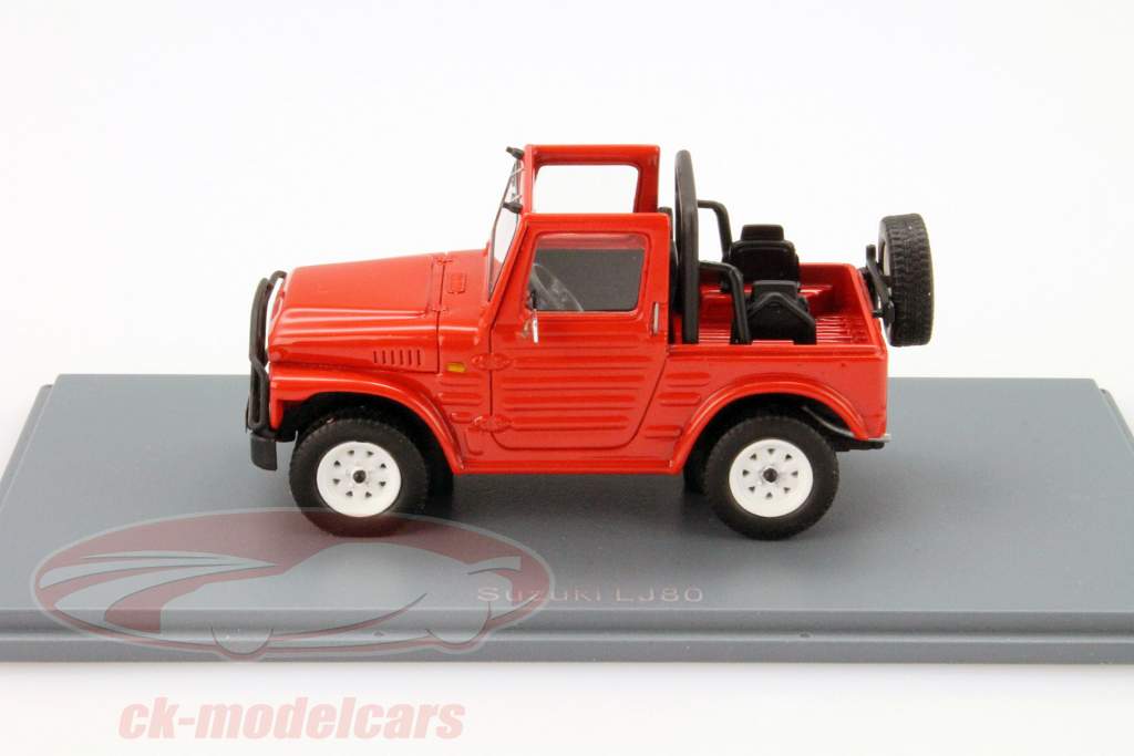 スズキ LJ 80 赤 ととも​​に オープン フード 1:43 Neo