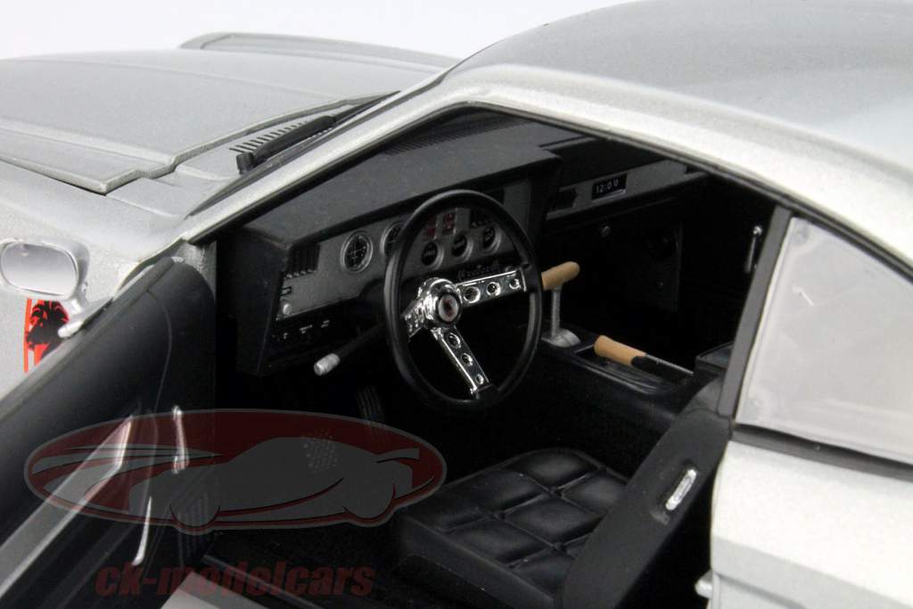 Ford Mustang II Stallion Jaar 1976 zilver - zwart 1:18 Greenlight