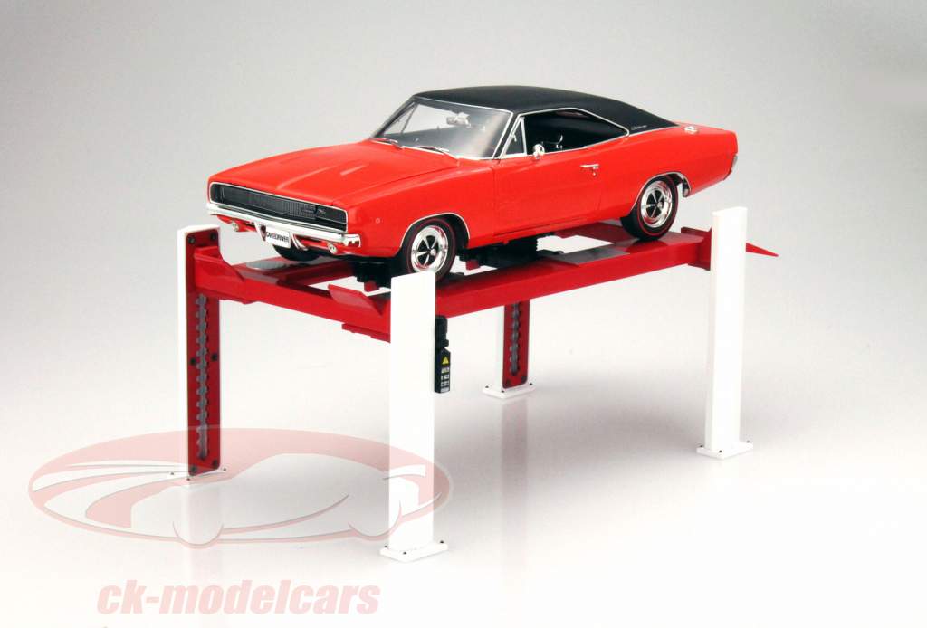 Einstellbare Vier-Säulen Hebebühne rot / weiß für Modellautos in 1:18 Greenlight