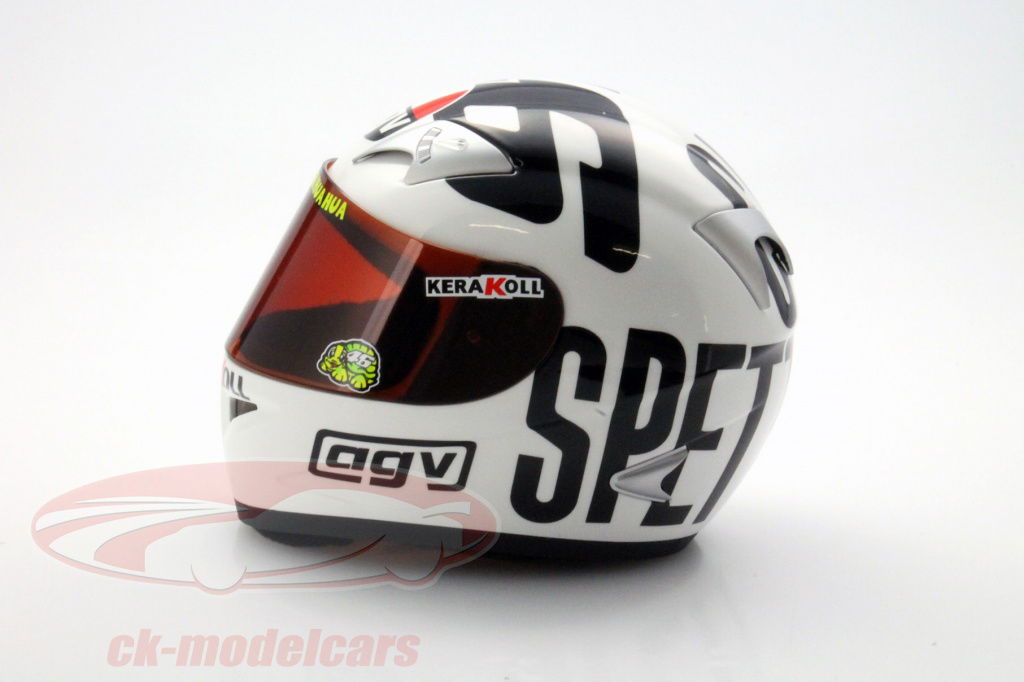 Valentino Rossi バレンティーノ・ロッシ ヘルメット1:2スケール Minichamps 1:43 バレンティーノ·ロッシMotoGPの2004 AGV