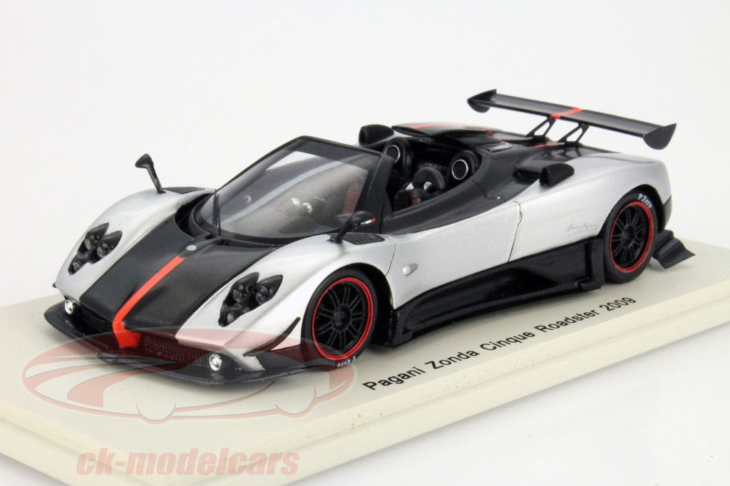 オールモストリアル 1/18 パガーニ　ゾンダ　チンクエロードスター オールモストリアル 1/18 パガーニ ゾンダ チンクエロードスター