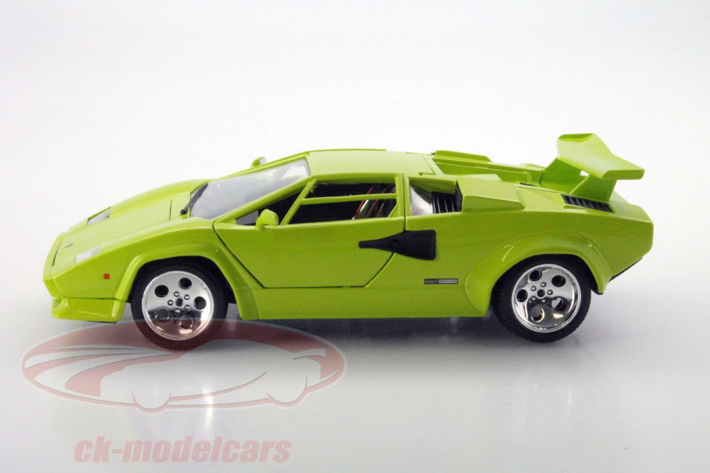 ミニカー Burago Lamborghini Countach 5000 1/18 Vintage Burago 1/18 Scale DieCast Red Lamborghini Countach