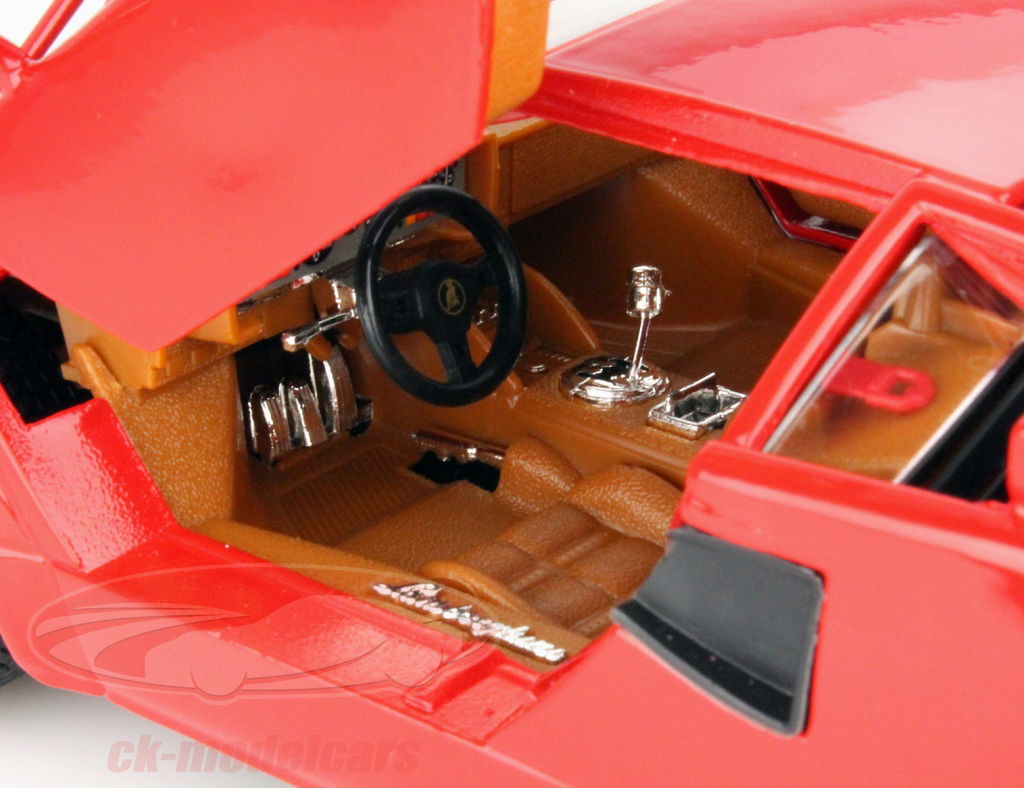 ブラーゴ1/18 ランボルギーニ カウンタック5000QV 赤 Bburago 1:18 ランボルギーニ カウンタック 5000 Quattrovalvole