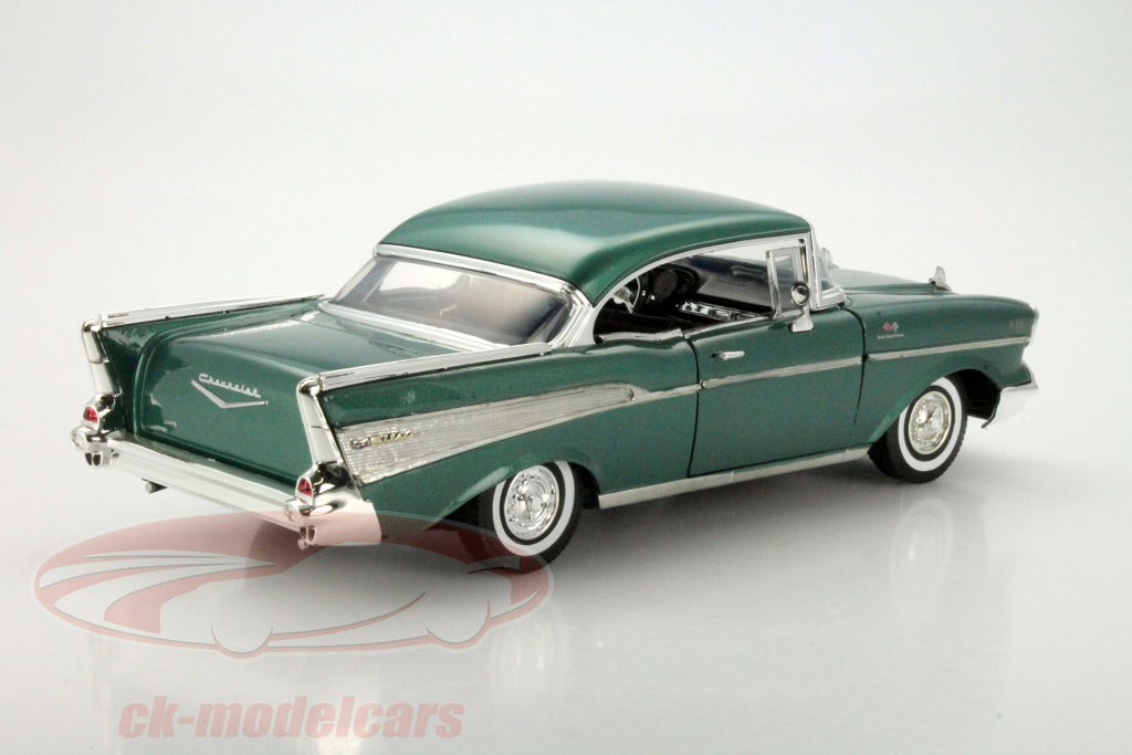 シボレーボディー MotorMax 1:18 シボレー ベル 空気 年 1957 ハード トップ 緑