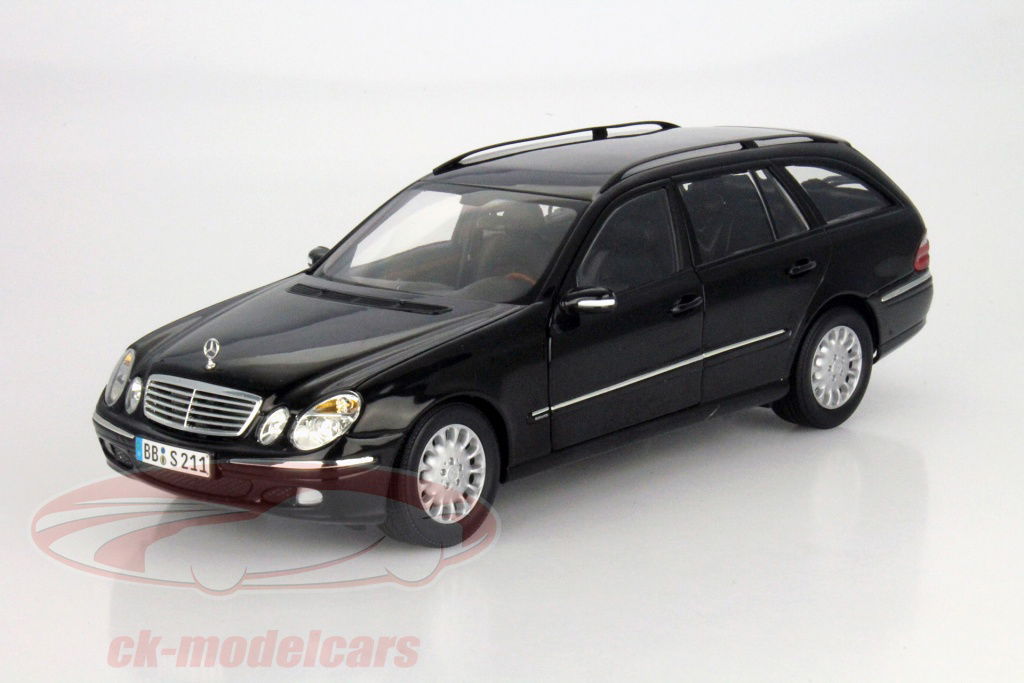 Minichamps 1:18 Mercedes-Benz E-Klasse T-Modell schwarz MB