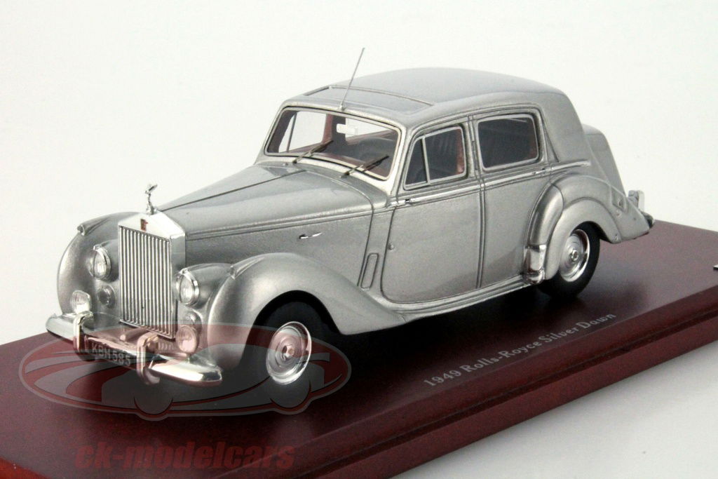 true-scale-1-43-rolls-royce-silver-dawn-r-1949-slv-tsm114320/