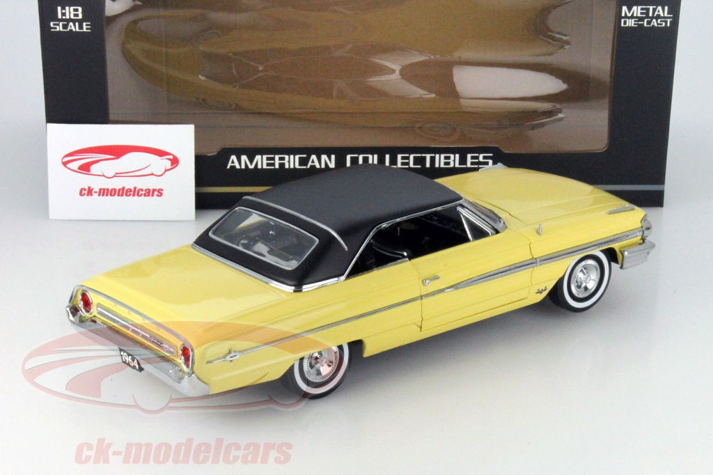 １９６４　ＦＯＲＤ　ＧＡＬＡＸＩＥ　５００　【１／１８】新品、未使用 1964 FORD GALAXIE 500 Die Cast Metal Car SCALE 1/18 (Sun