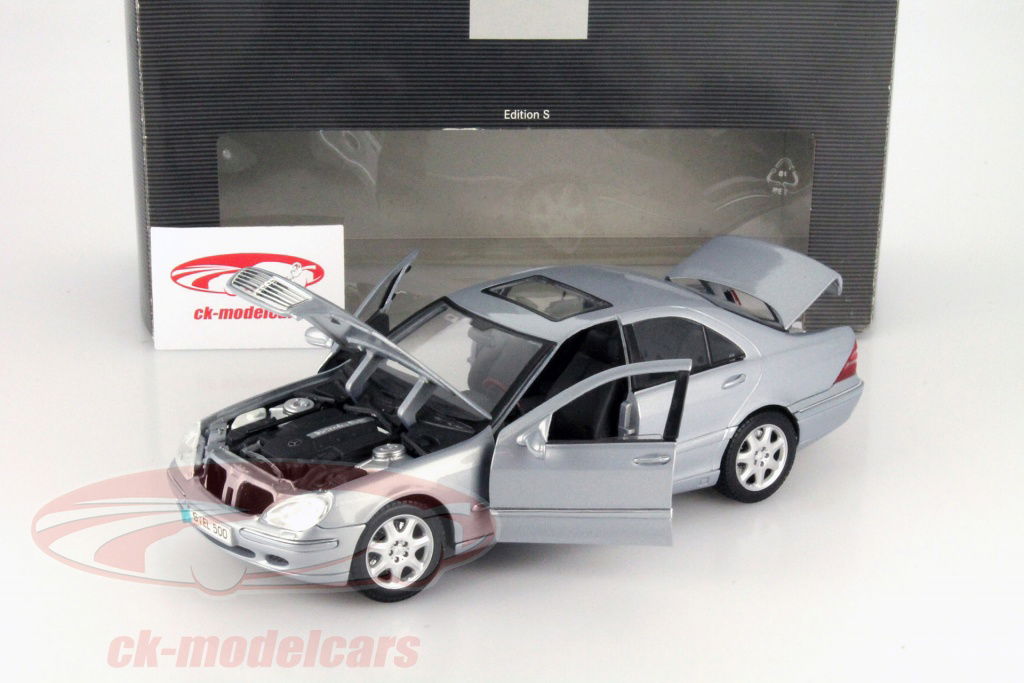 MOTORMAX SL500、Maisto BenzSL-class 1/18 1:18 Mercedes-Benz SL500 (R230) - Maisto - YouTube