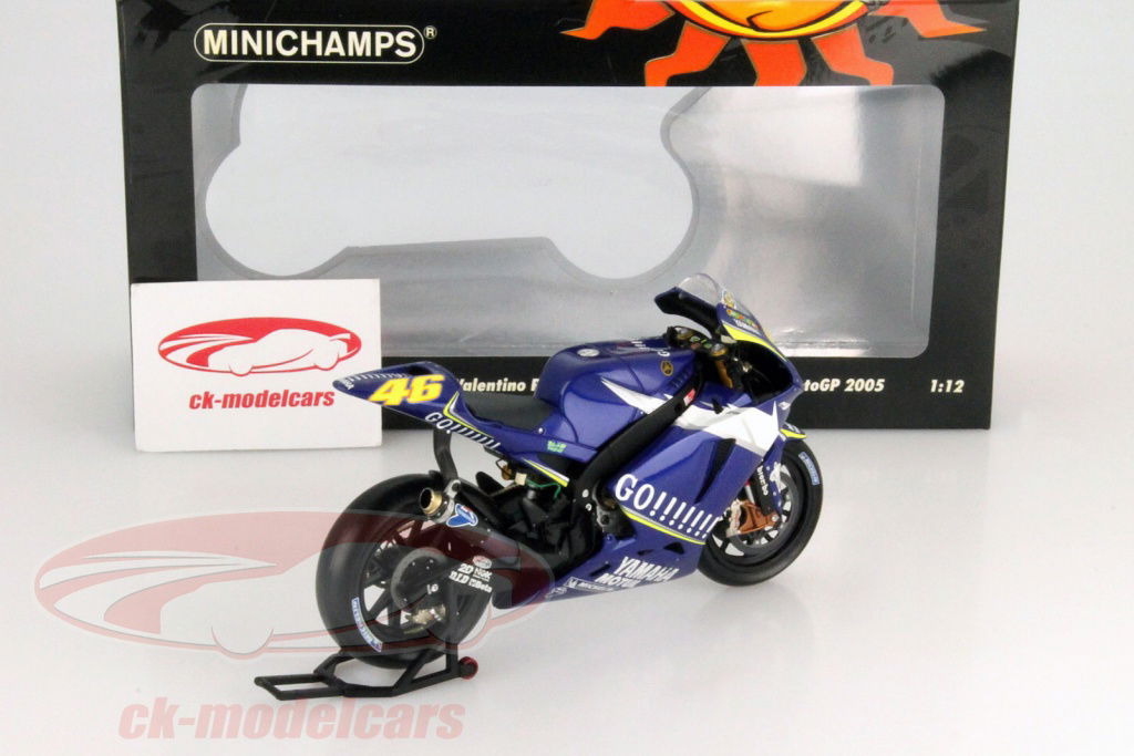 ミニチャンプス Yamaha YZR-M1 Valentino Rossi YAMAHA YZR-M1 VALENTINO ROSSI CAMPEON MUNDIAL 2008