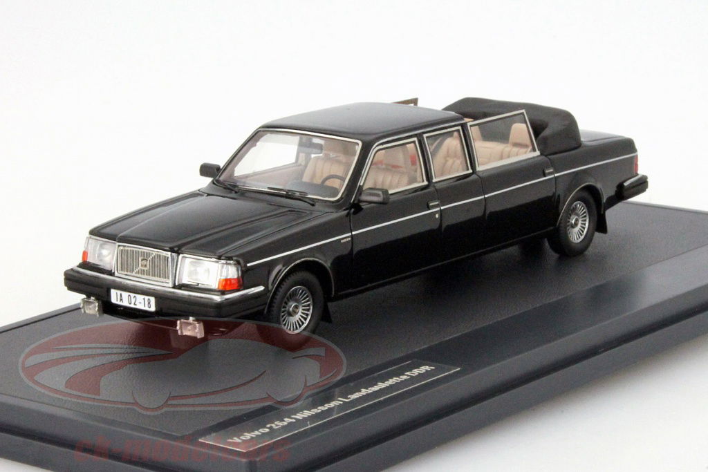 matrix-1-43-volvo-264-nilsson-laundaulette-1981-mx42106-011/