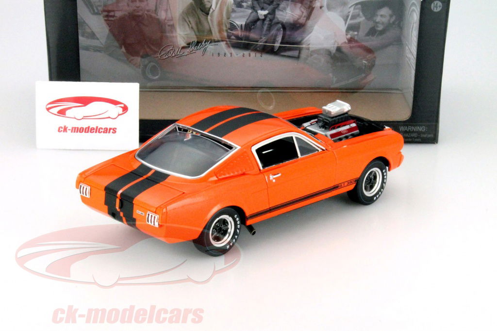 Shelby Collectibles 1:18 Ford Mustang Shelby GT350R Year