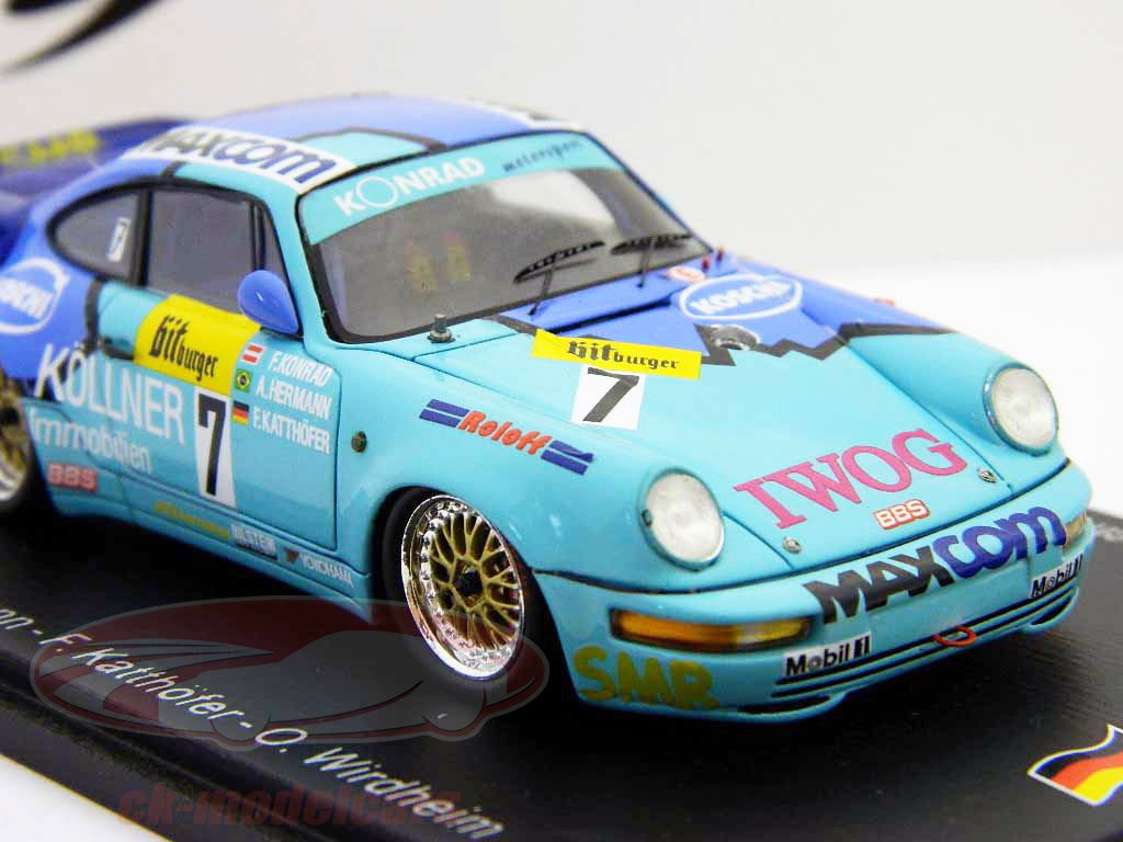 SPARK 1/43 PORSCHE GT3R seven × seven Spark - 1:43 Porsche 911 GT3R Seven X Seven Racing No.666