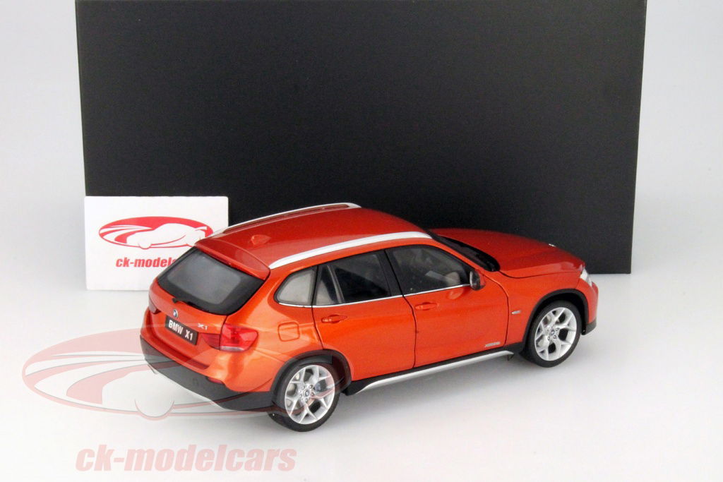 Kyosho 1:18 BMW X1 xDrive28i Year 2009 valencia Orange