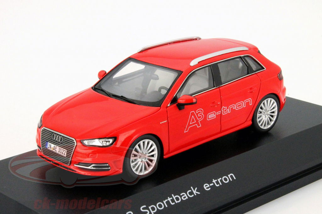 spark-1-43-audi-a3-sportback-e-tron-misano-rosso-5011403013/
