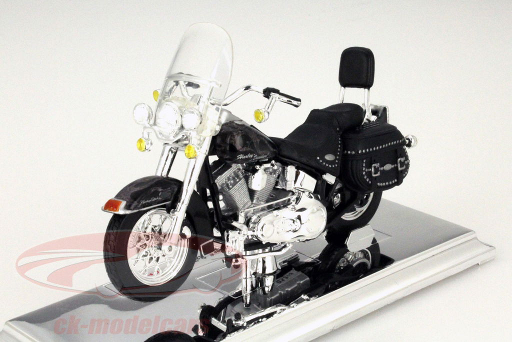 maisto-1-18-harley-davidson-flstc-heritage-softail-classic-2002-/