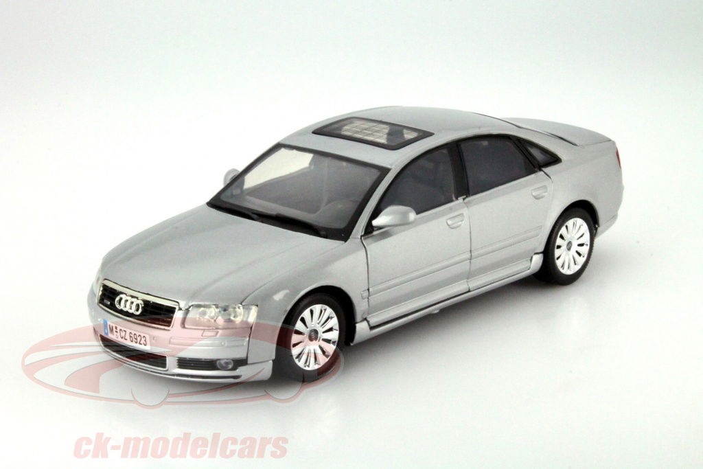 MotorMax 1:18 Audi A8 silver 73149 model car 73149 661732731497