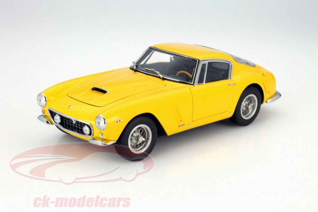 CMC 1:18 1961黄色の午前分に建てフェラーリ250 GTベルリネッタ