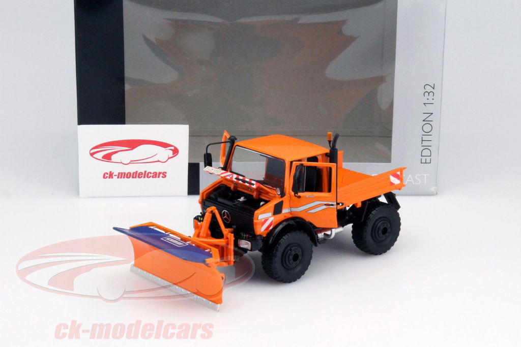 ミニカー　1/32 Unimog U1600 [450787300] 1:32 SCHUCO Mercedes Benz Unimog U1600 Truck 1996 Green