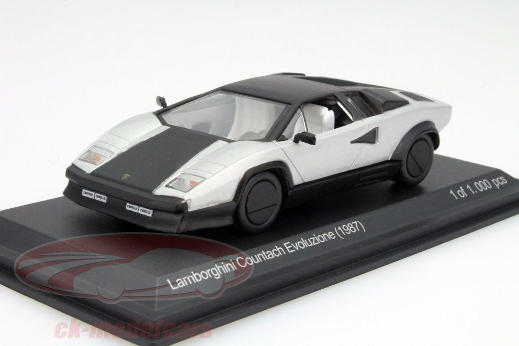ランボルギーニ カウンタック ホワイト 1/18 新品未使用 新品 KS08320WFL 京商 1/18 ランボルギーニ カウンタック LP400S